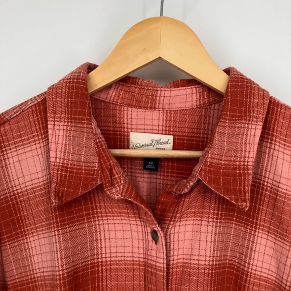 Universal Thread Womens Button Down Shirt XXL Plaid Flannel Peach Pink Orange - Picture 2 of 12